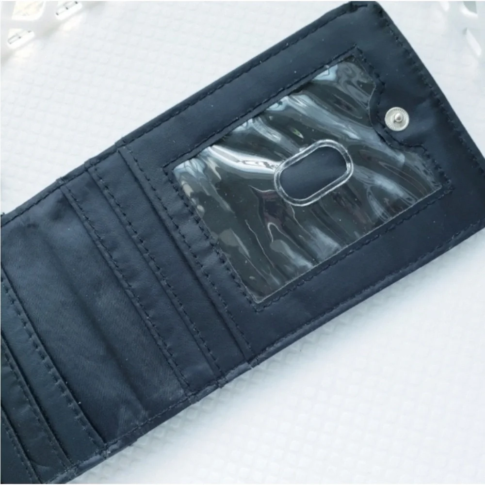 Capelli of New York wallet wristlet black crosshatch leather  6x4